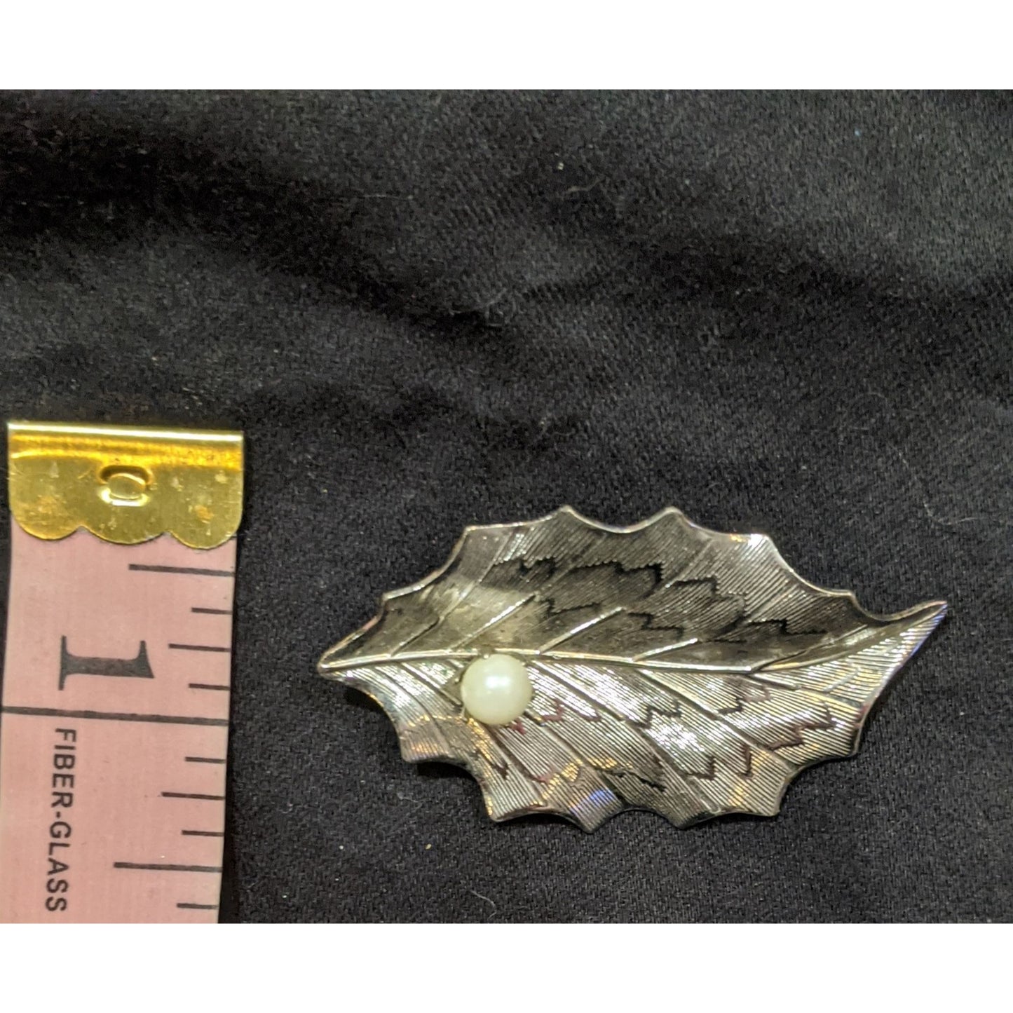 Vintage Oak Leaf Silver Tone Brooch With Faux Pearl Accent