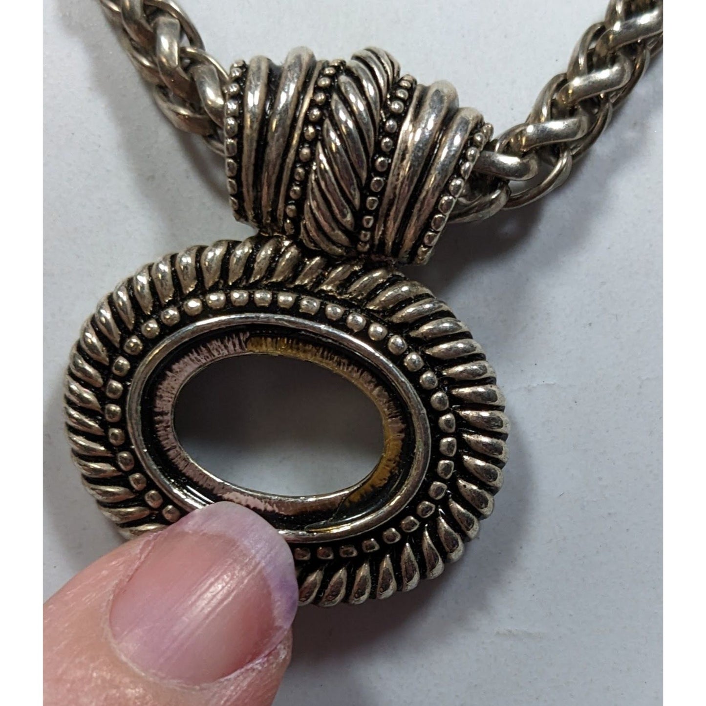 Silver Tone Rope Chain Necklace With Open Bezel Pendant