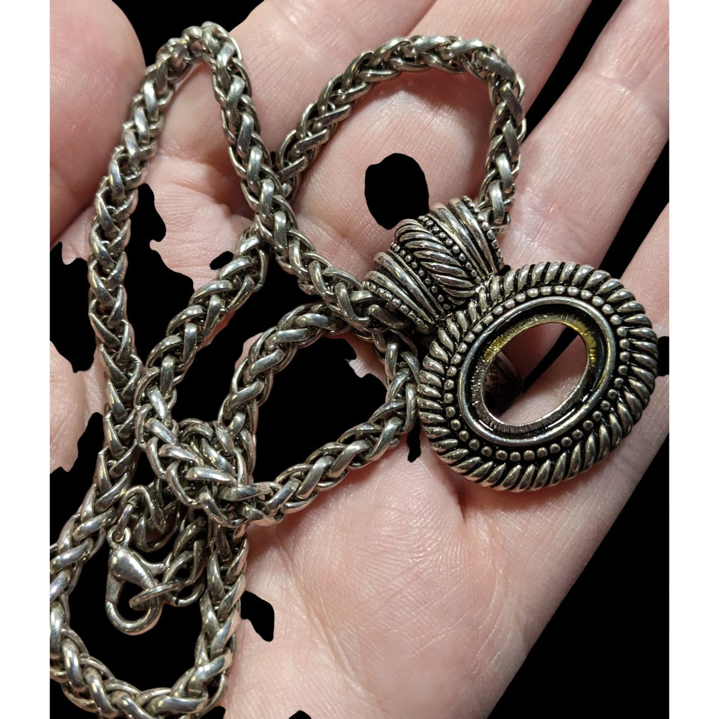 Silver Tone Rope Chain Necklace With Open Bezel Pendant