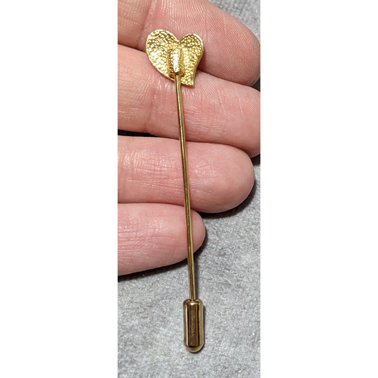 Vintage Gold Tone And Cream Enamel Heart Stick Pin