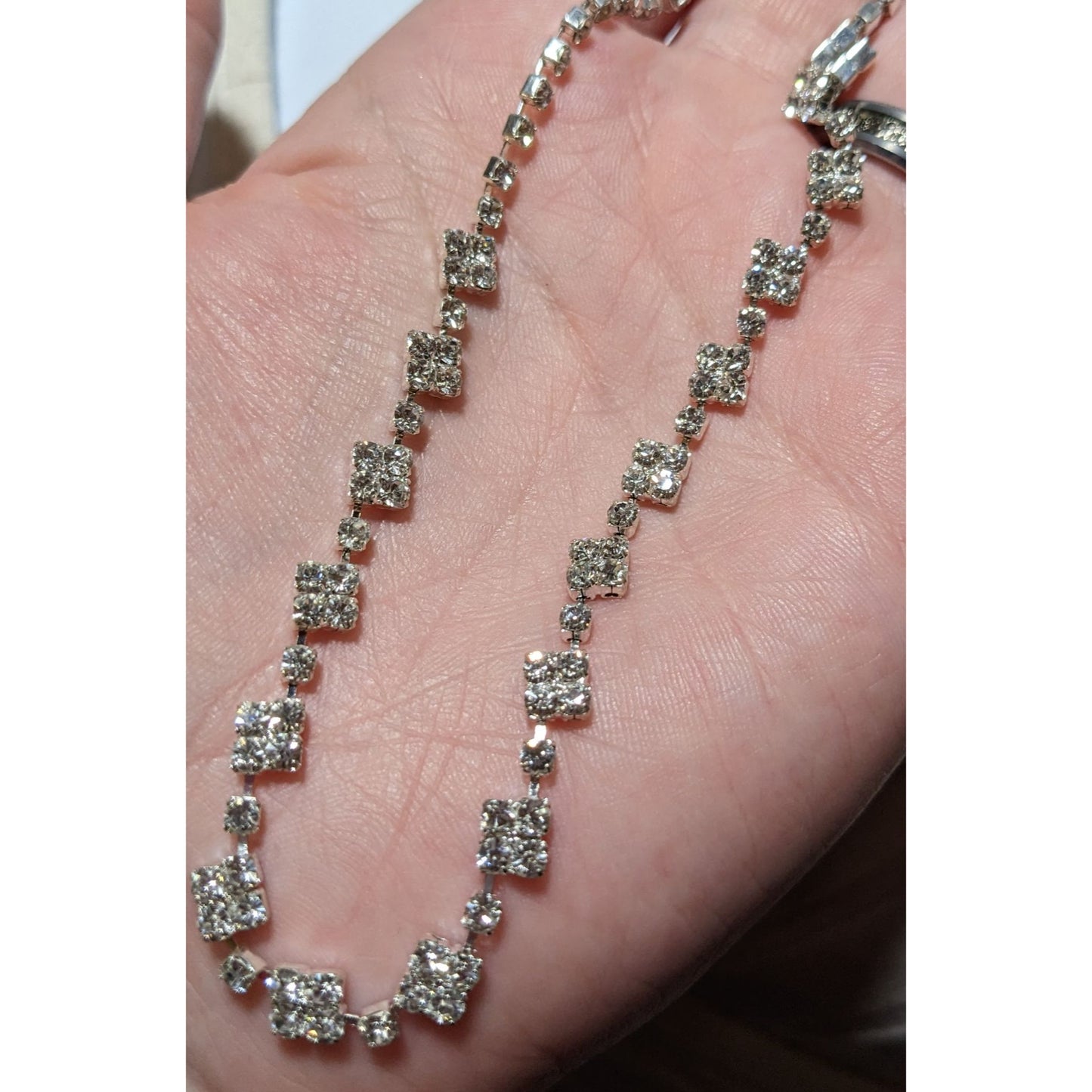 Elegant Glam Geometric Silver Rhinestone Necklace