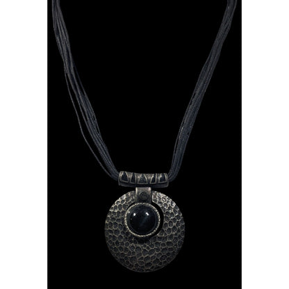 Brutalist Hammered Articulated Pendant Necklace With Rhinestone Accent