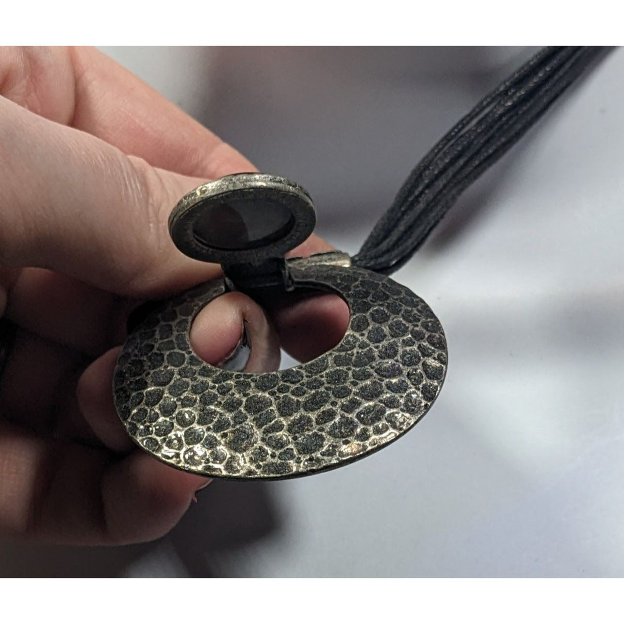 Brutalist Hammered Articulated Pendant Necklace With Rhinestone Accent