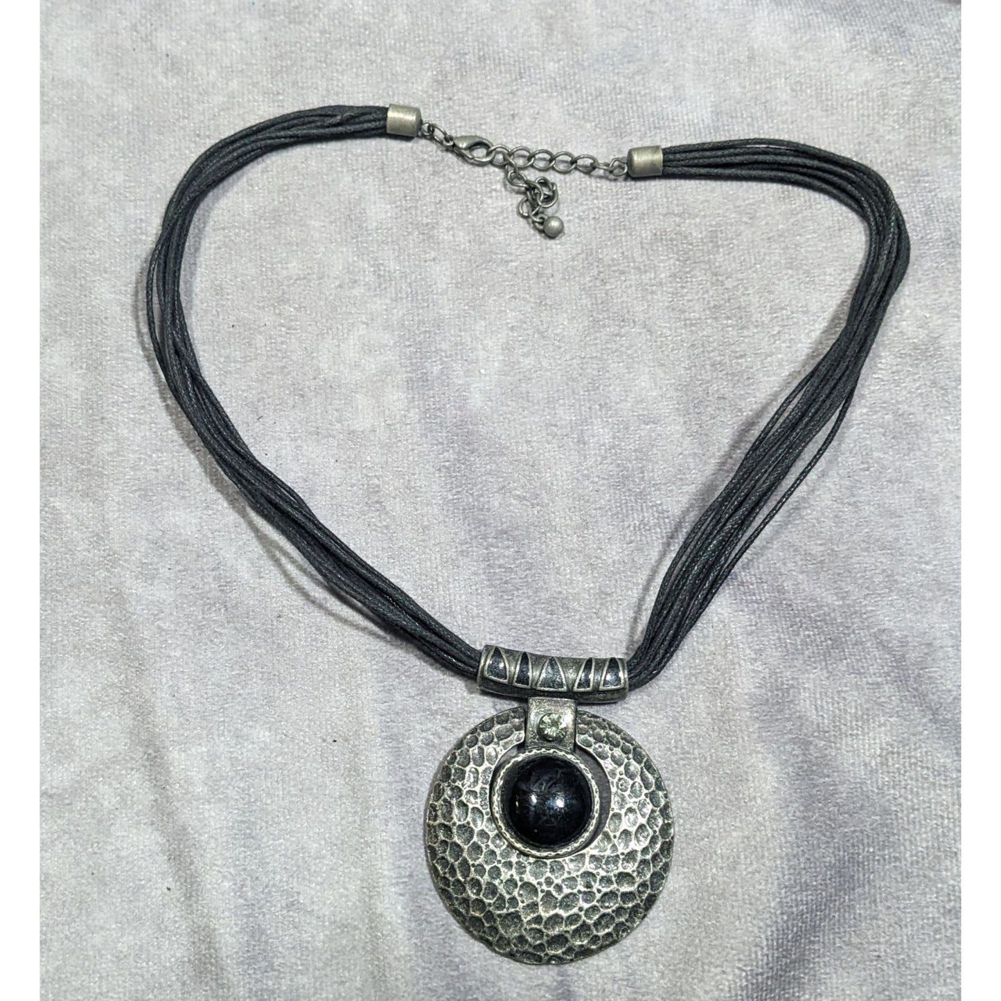 Brutalist Hammered Articulated Pendant Necklace With Rhinestone Accent
