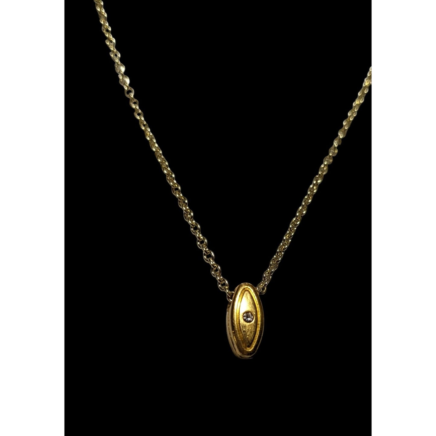 Minimalist Gold Pendant Necklace