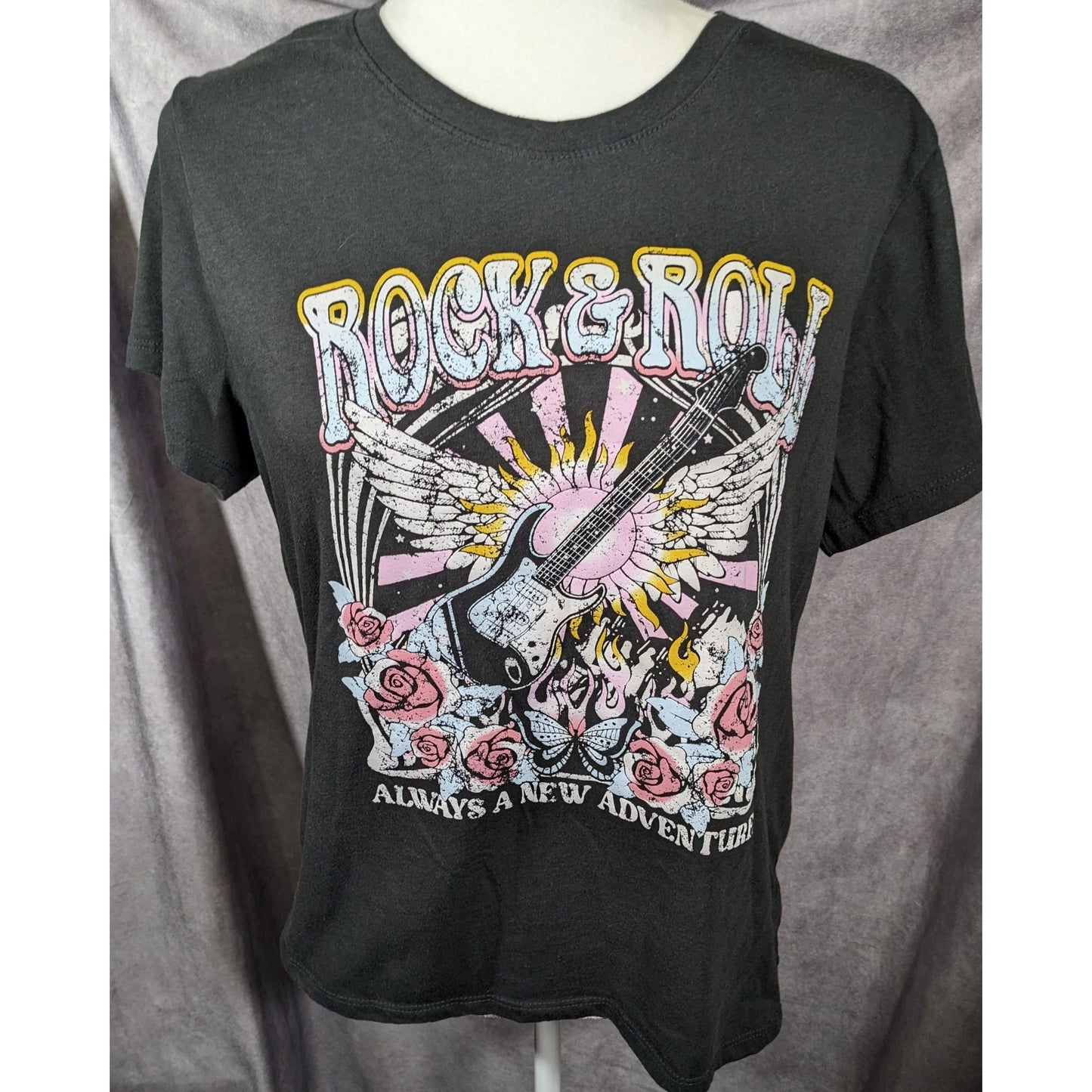 Cut & Paste Retro Distressed Rock * Roll Tee Size Large