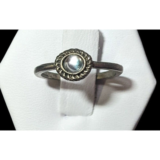 Minimalist Silver Tone Ring With Clear Cabochon Size 7