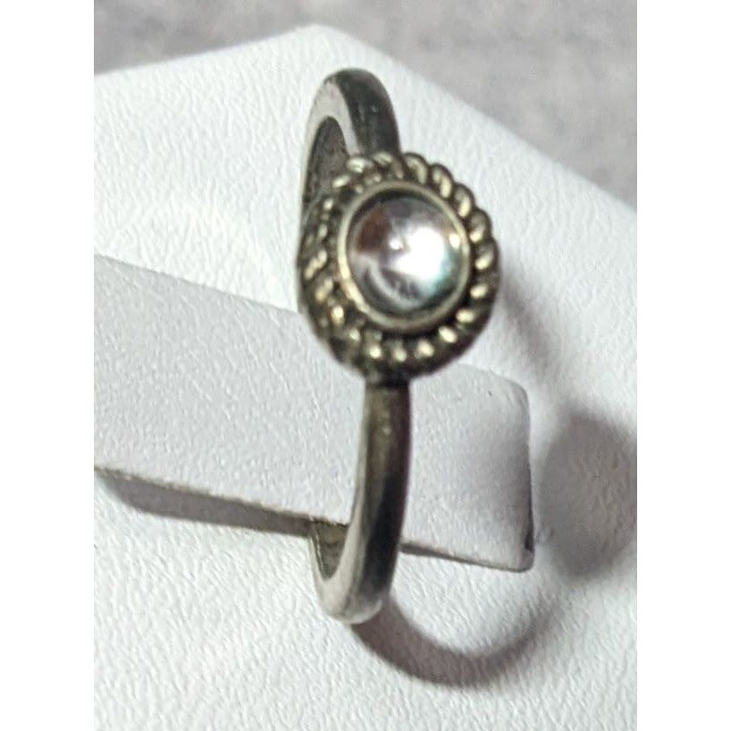 Minimalist Silver Tone Ring With Clear Cabochon Size 7