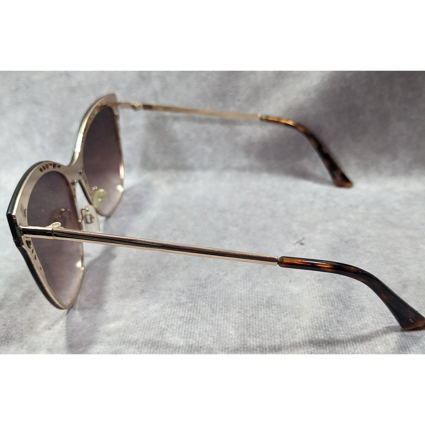 Martha Stewart Retro Cateye Brown And Gold Tone Sunglasses