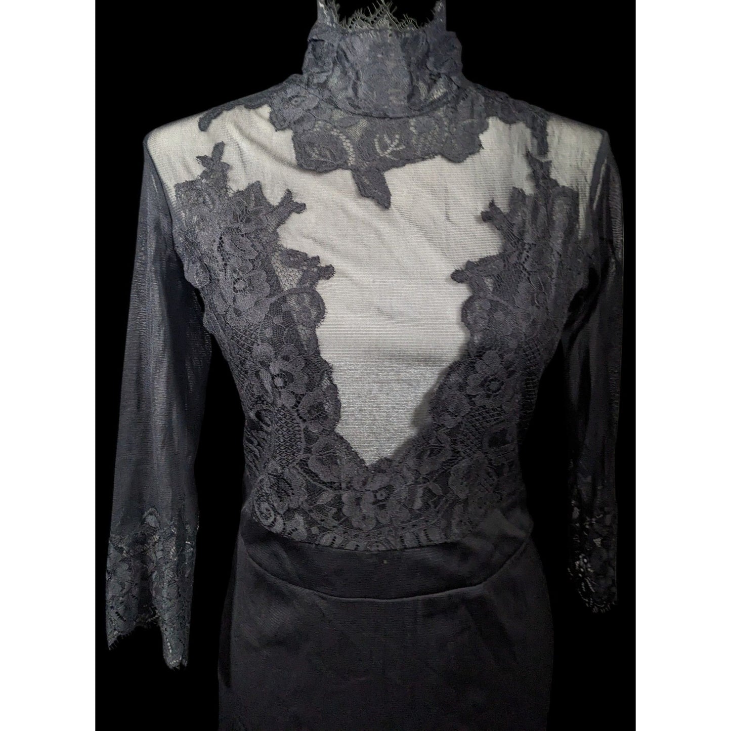 HAH Gothic Floral Lace Open Back Dress With Bow Accent Size Medium