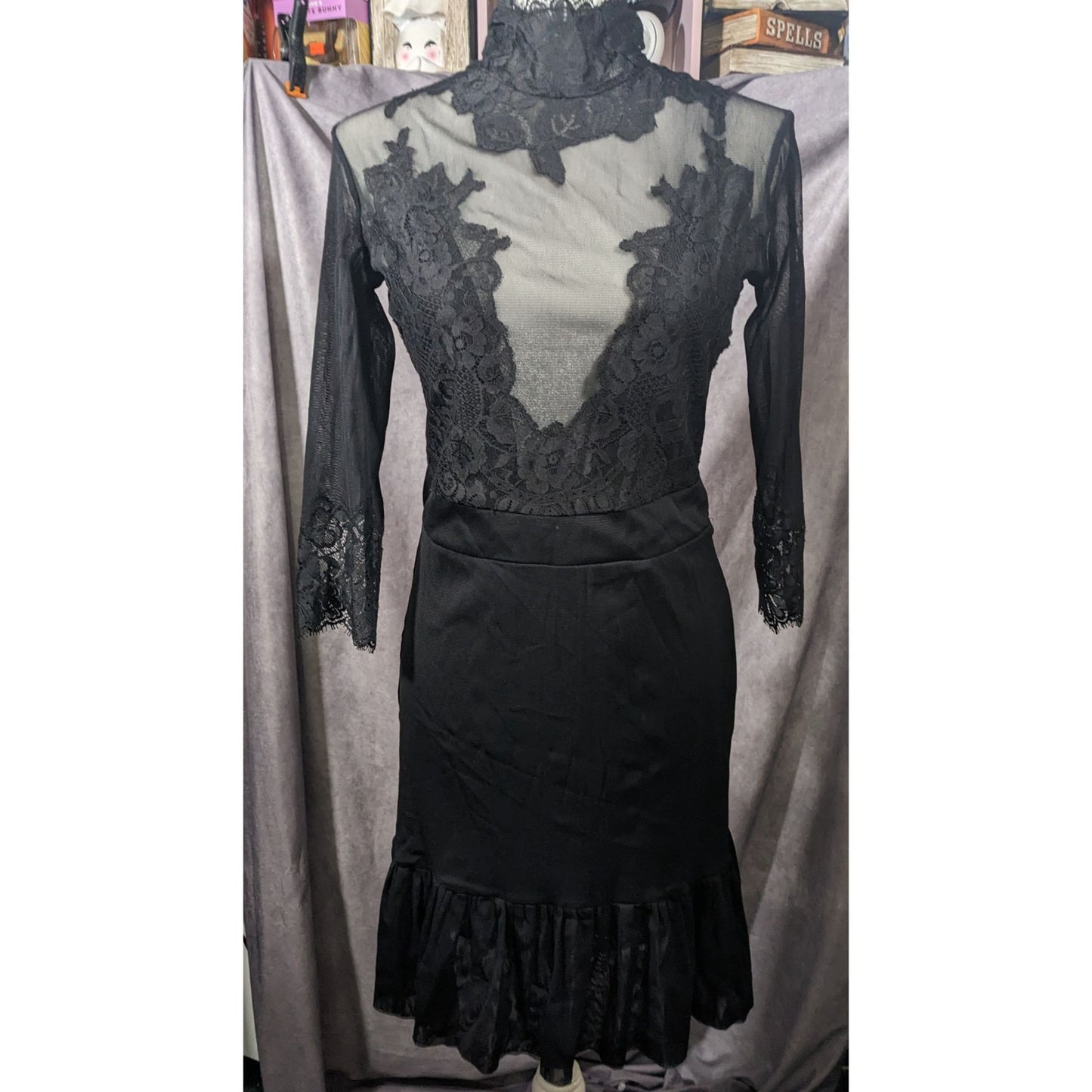 HAH Gothic Floral Lace Open Back Dress With Bow Accent Size Medium