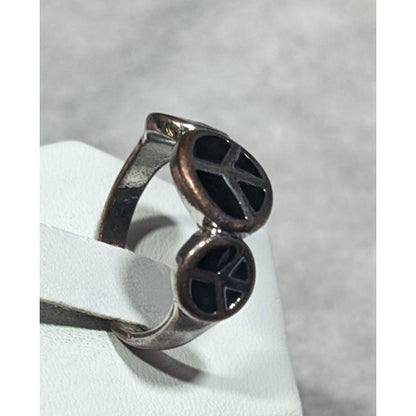 90s Style Triple Peace Sign Black And Silver Tone Enamel Filled Ring Size 7 1/2