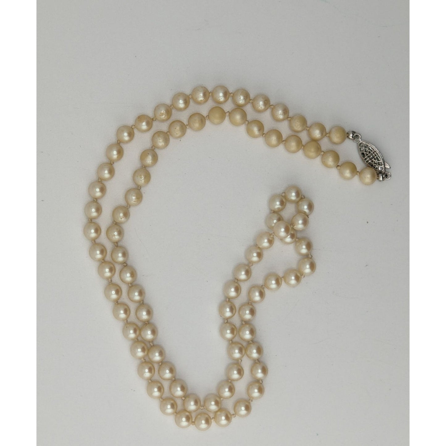 Cream Faux Pearl Necklace Vintage Classic Single Strand Imitation Pearl Jewelry