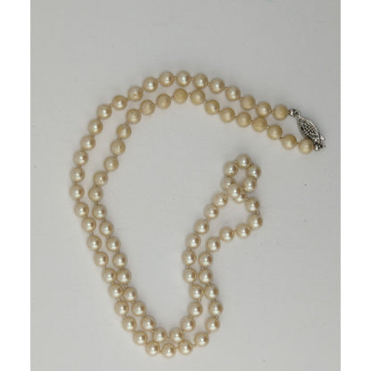 Cream Faux Pearl Necklace Vintage Classic Single Strand Imitation Pearl Jewelry