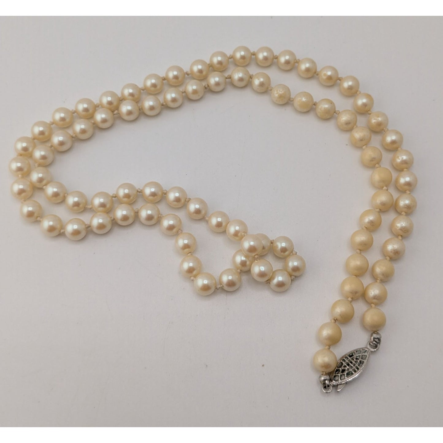 Cream Faux Pearl Necklace Vintage Classic Single Strand Imitation Pearl Jewelry