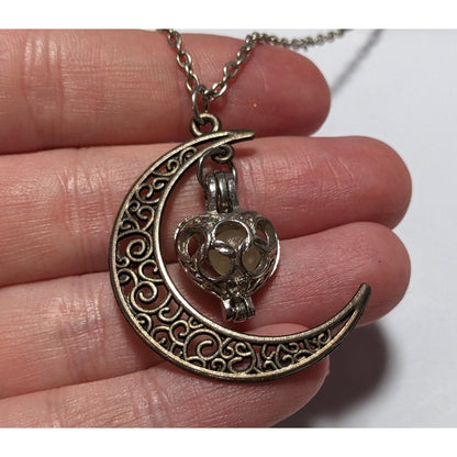 Silver Moonglow Necklace