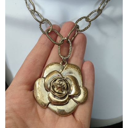 Silver Metal Chunky Flower Pendant Necklace