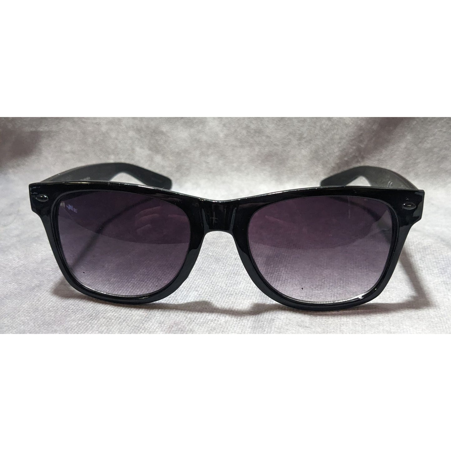 Sunscape Gothic Blue Skull Sunglasses