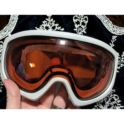 White/Grey Ski Goggles