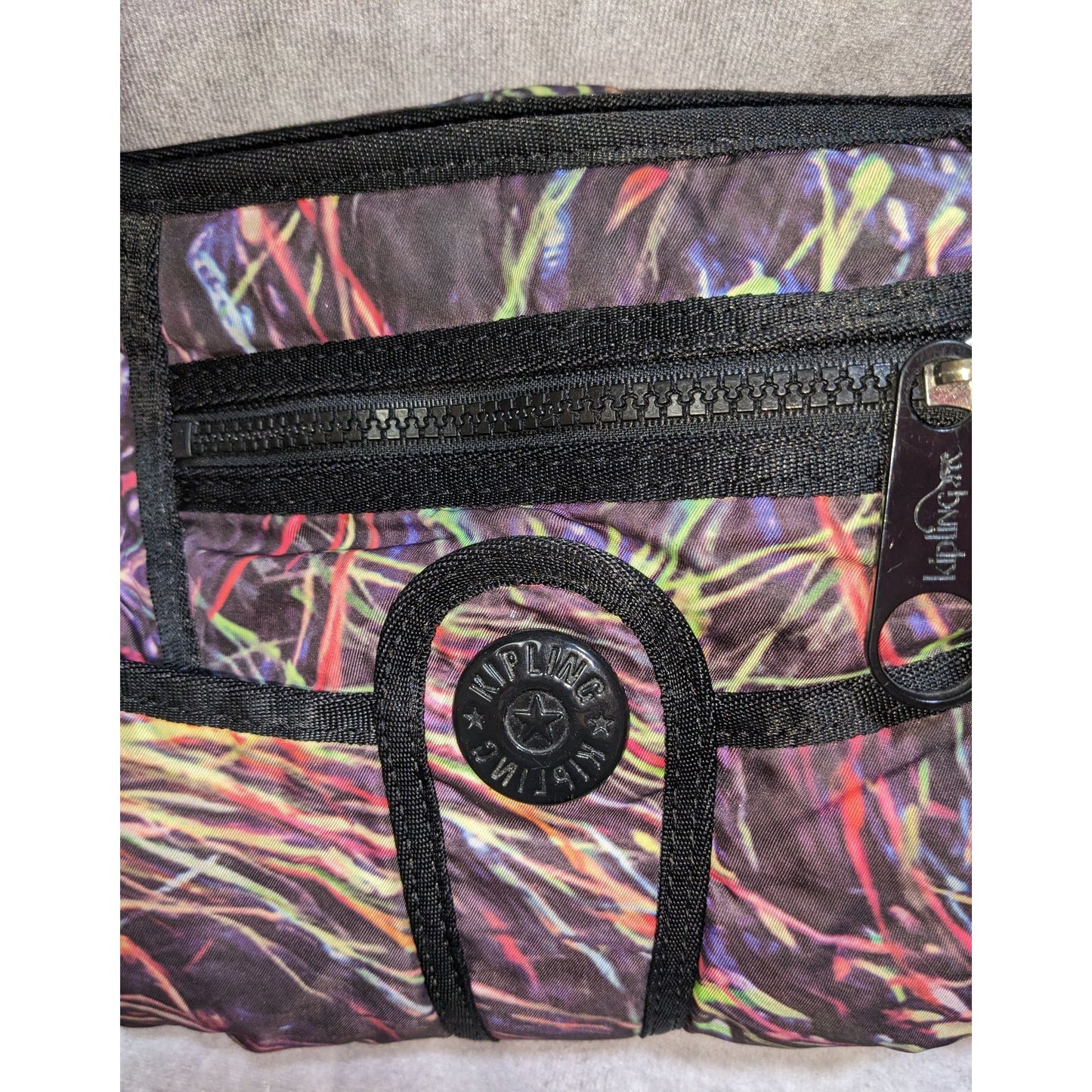 Kipling Vintage 90s Crossbody Bag With Abstract Pattern & Multiple Pockets
