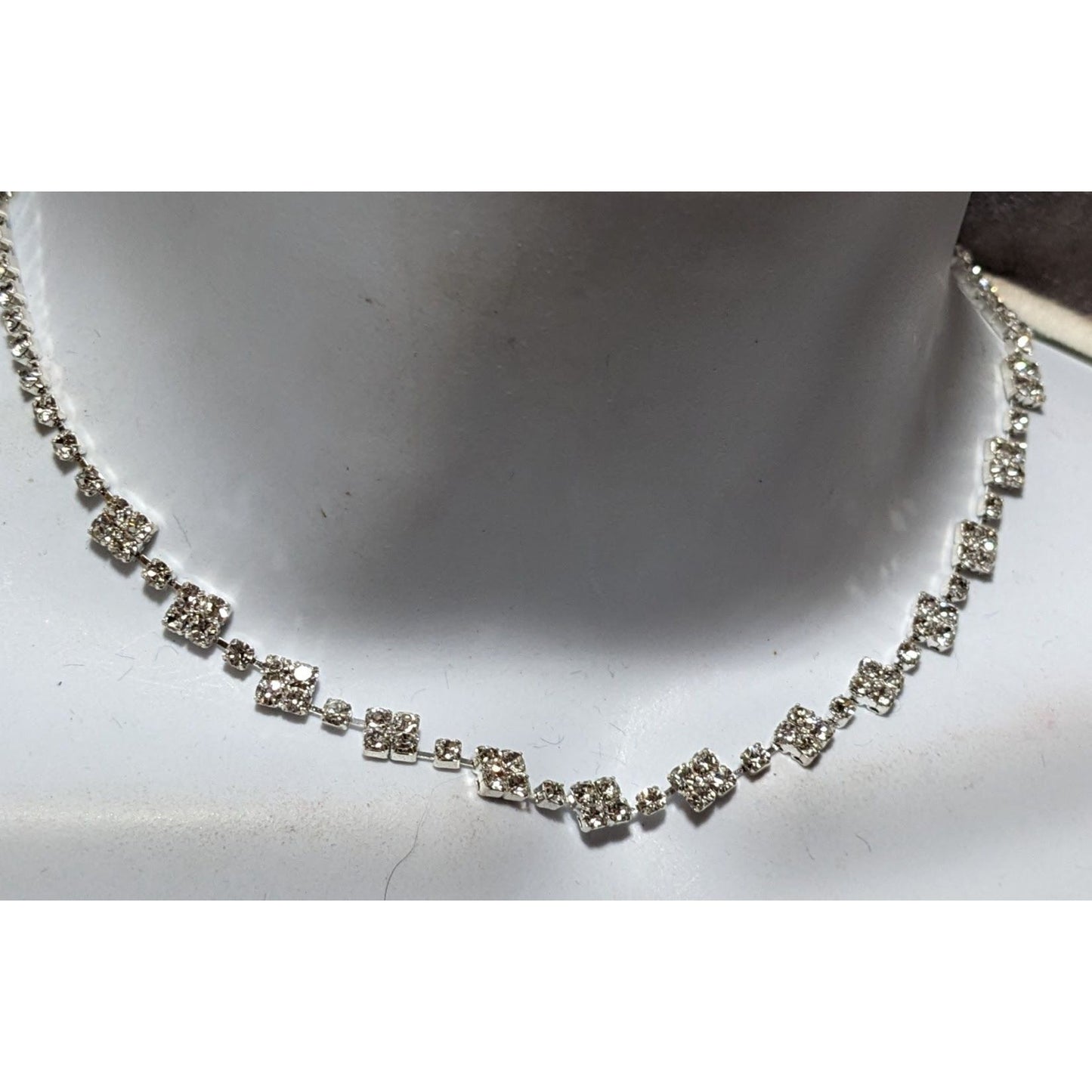 Elegant Glam Geometric Silver Rhinestone Necklace