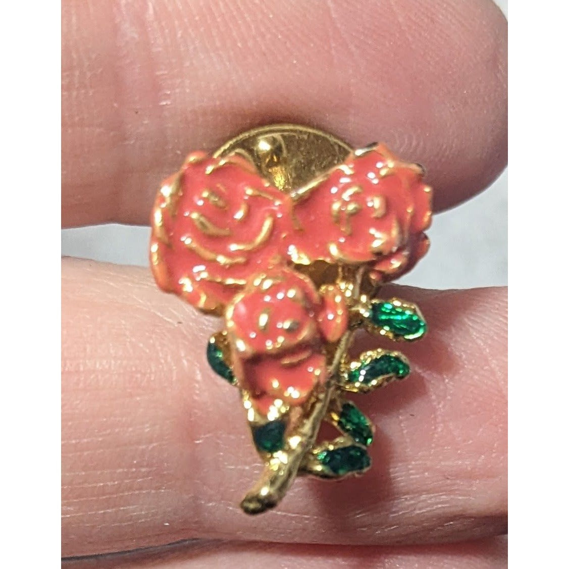 Minimalist Floral Enamel Finished Gold Tone Lapel Pin