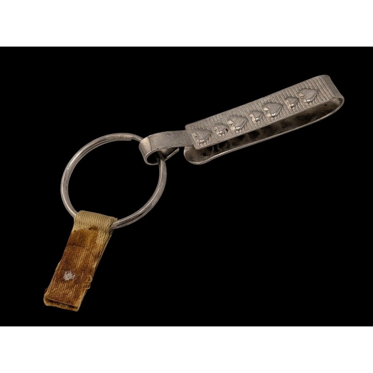 Vintage Metal Keychain With Heart Pattern & Fabric Accent