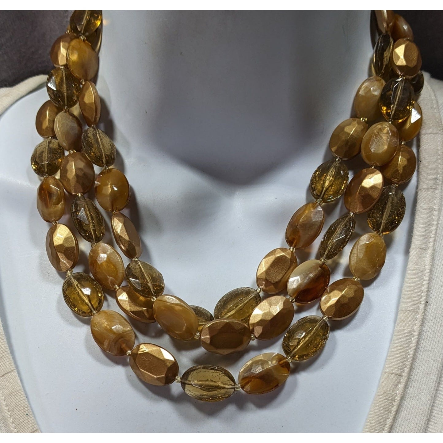 Vintage Gold Tone Metallic And Glitter Acrylic Beaded Neckalce