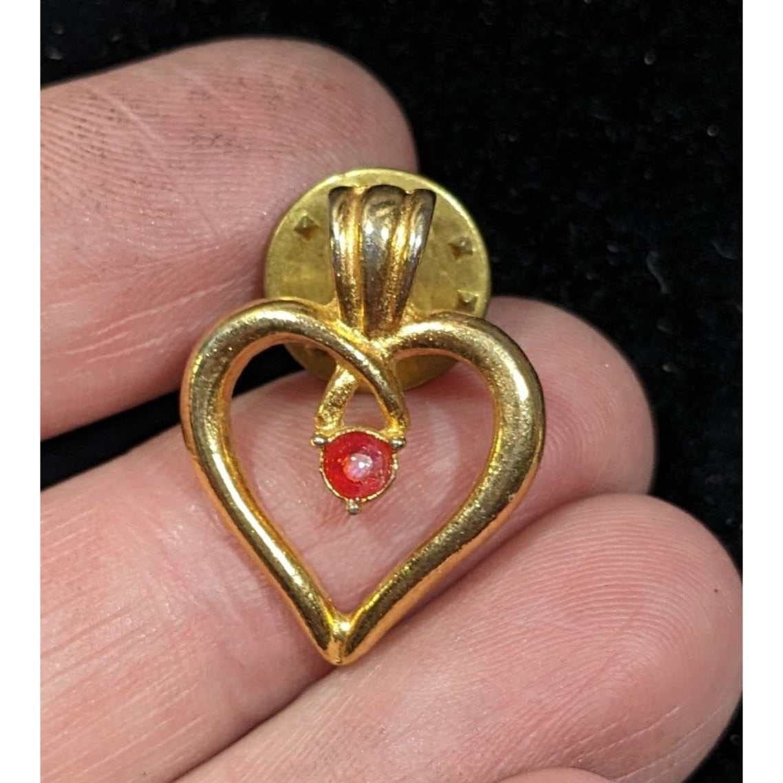 Vintage Coquette Open Heart Gold Tone Lapel Pin With Red Gem