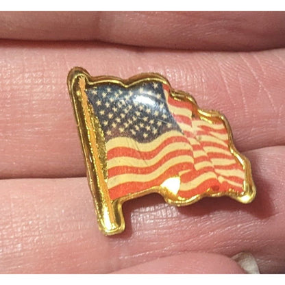 Vintage Gold Tone United States Flag Lapel Pin