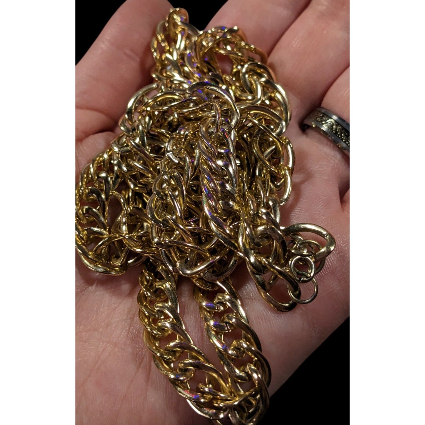 Classic Lightweight Bright Gold Tone Chain Necklace