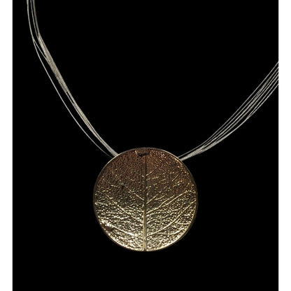 Caracol Leaf Embossed Gold Tone Pendant Necklace