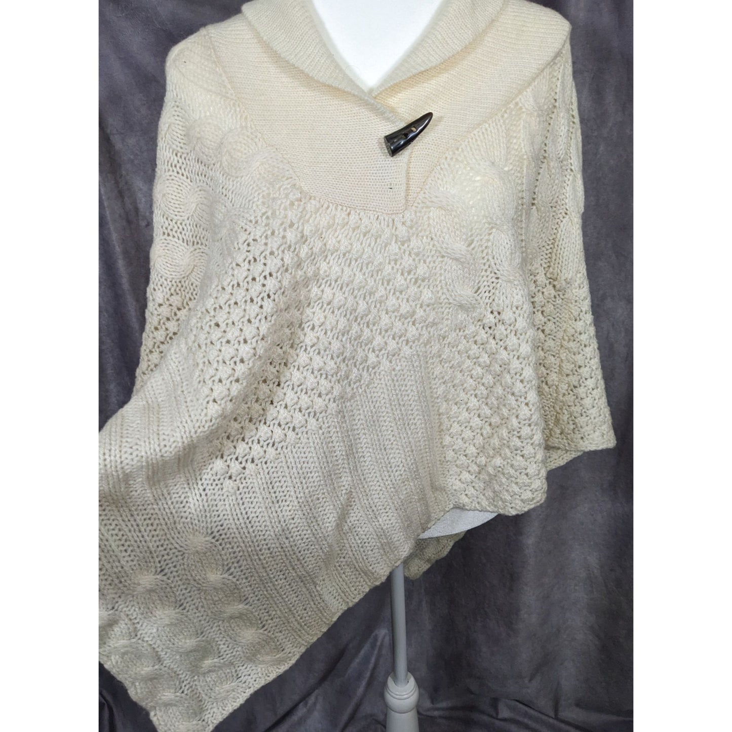 Retro Boho Chic Cream Knit Asymmetrical Poncho