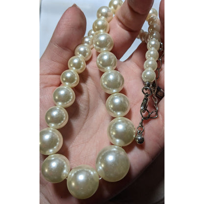 Elegant Glam Graduated Faux Pearl Necklace