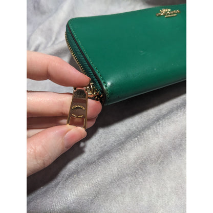 Coach Green Leather Accordion Zip Wallet
