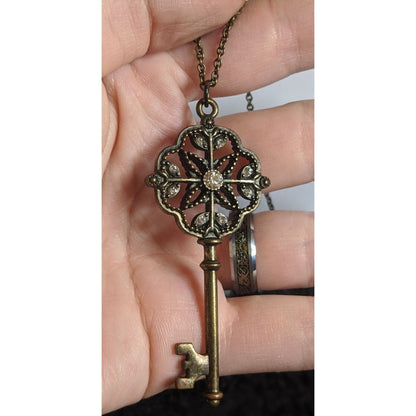 Vintage Steampunk Key Pendant Necklace With Rhinestones
