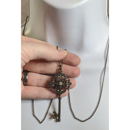 Vintage Steampunk Key Pendant Necklace With Rhinestones