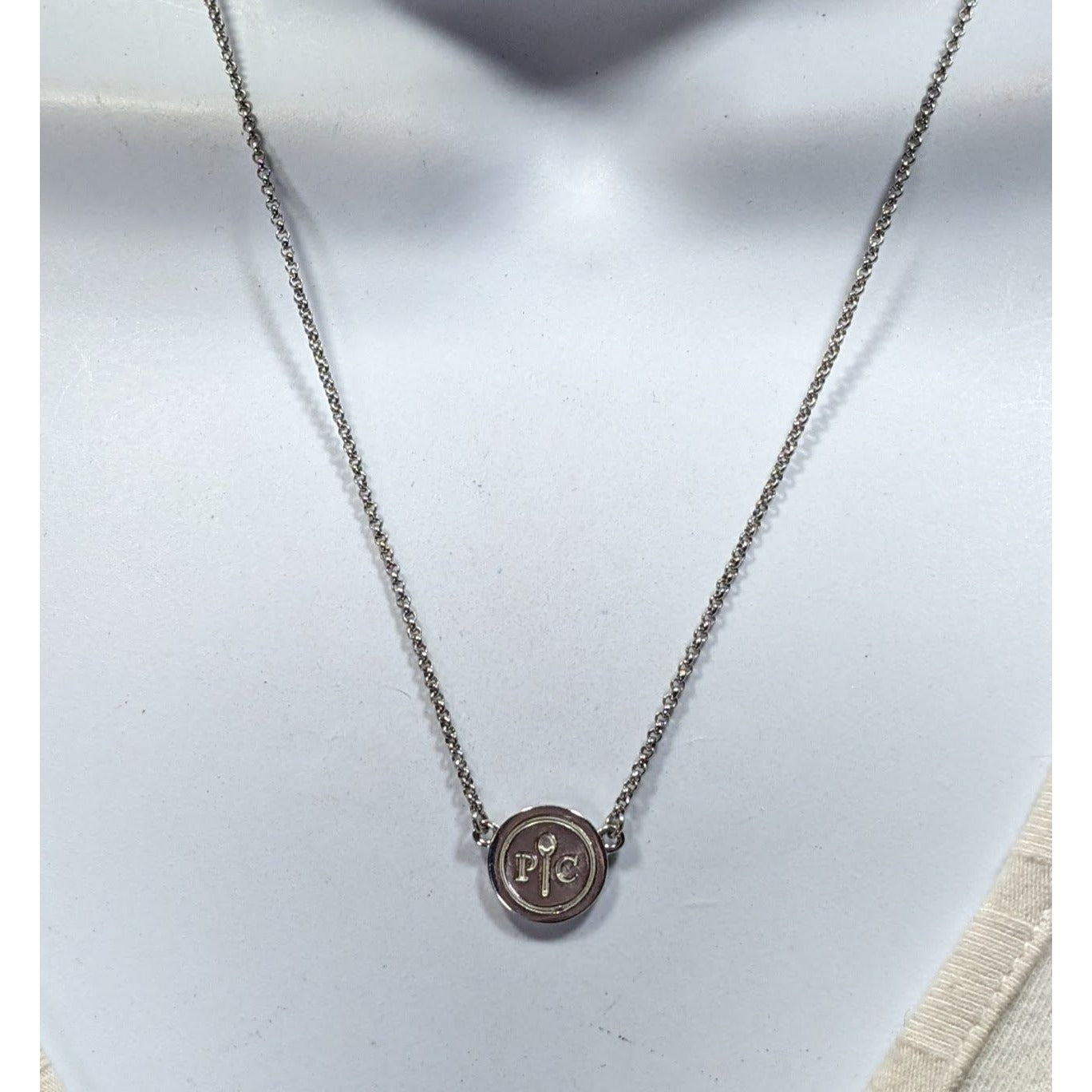 Pampered Chef Silver Tone Pendant Necklace