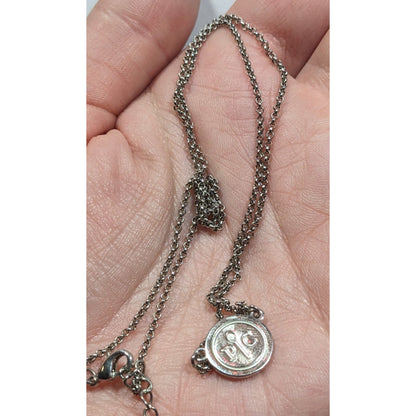 Pampered Chef Silver Tone Pendant Necklace