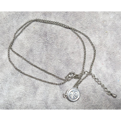 Pampered Chef Silver Tone Pendant Necklace