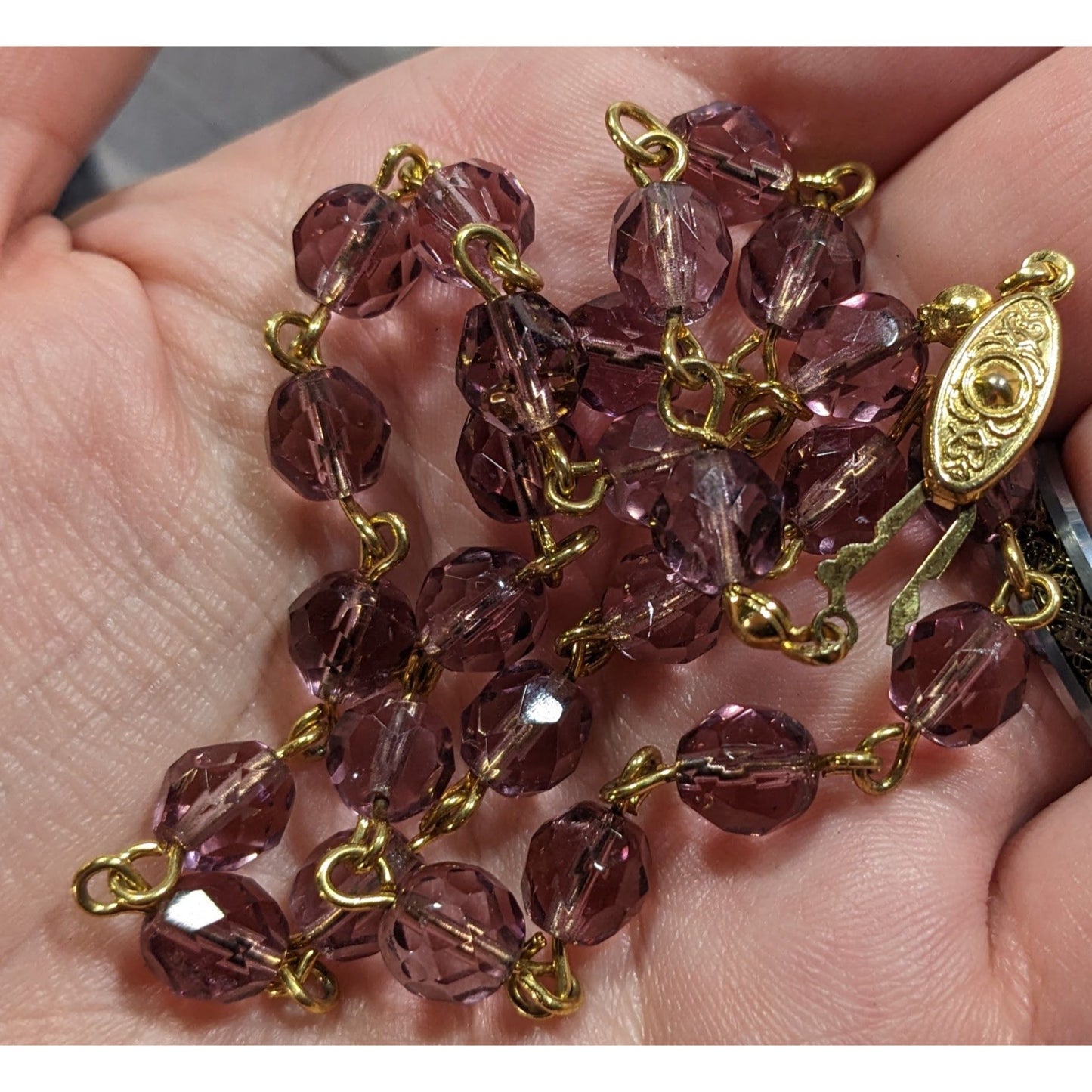 Elegant Regal Purple And Gold Tone Glass Beaded Necklace
