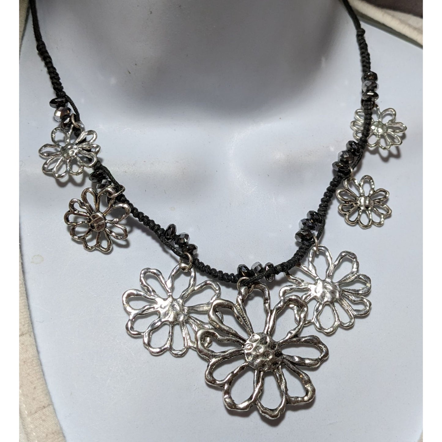 Retro Silver Open Flower Statement Necklace