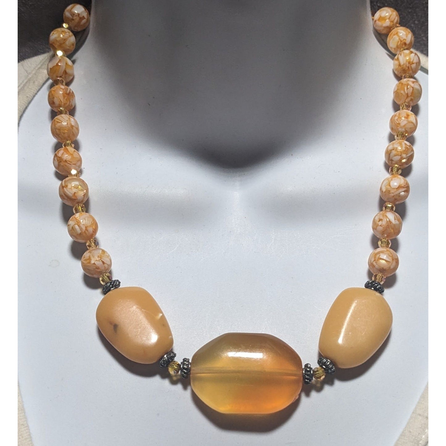 Retro Orange Cream Chunky Beaded Necklace