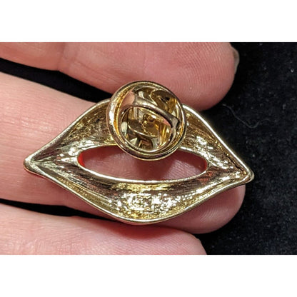 Vintage Open Red Lips Enamel Over Gold Tone Metal Lapel Pin