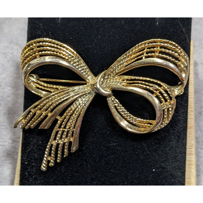 Vintage Glam Gold Tone Bow Shaped  Brooch