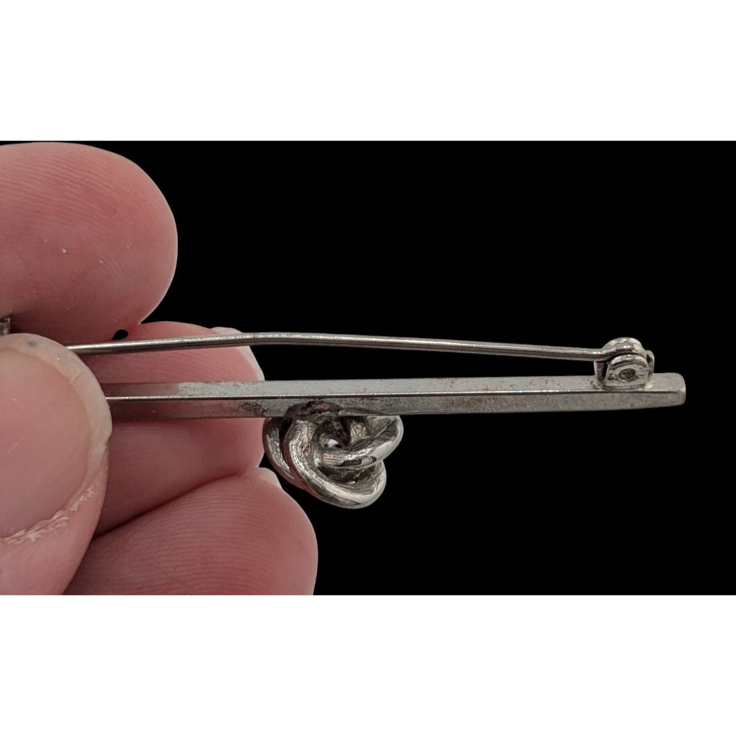 Vintage Minimalist Silver Tone Bar With Knot Brooch