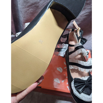 Gothic Lolita Black And White Lace Ruffle Bow Mary Janes