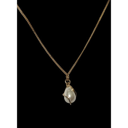 Elegant Swirl Wrapped Pearl Pendant Necklace