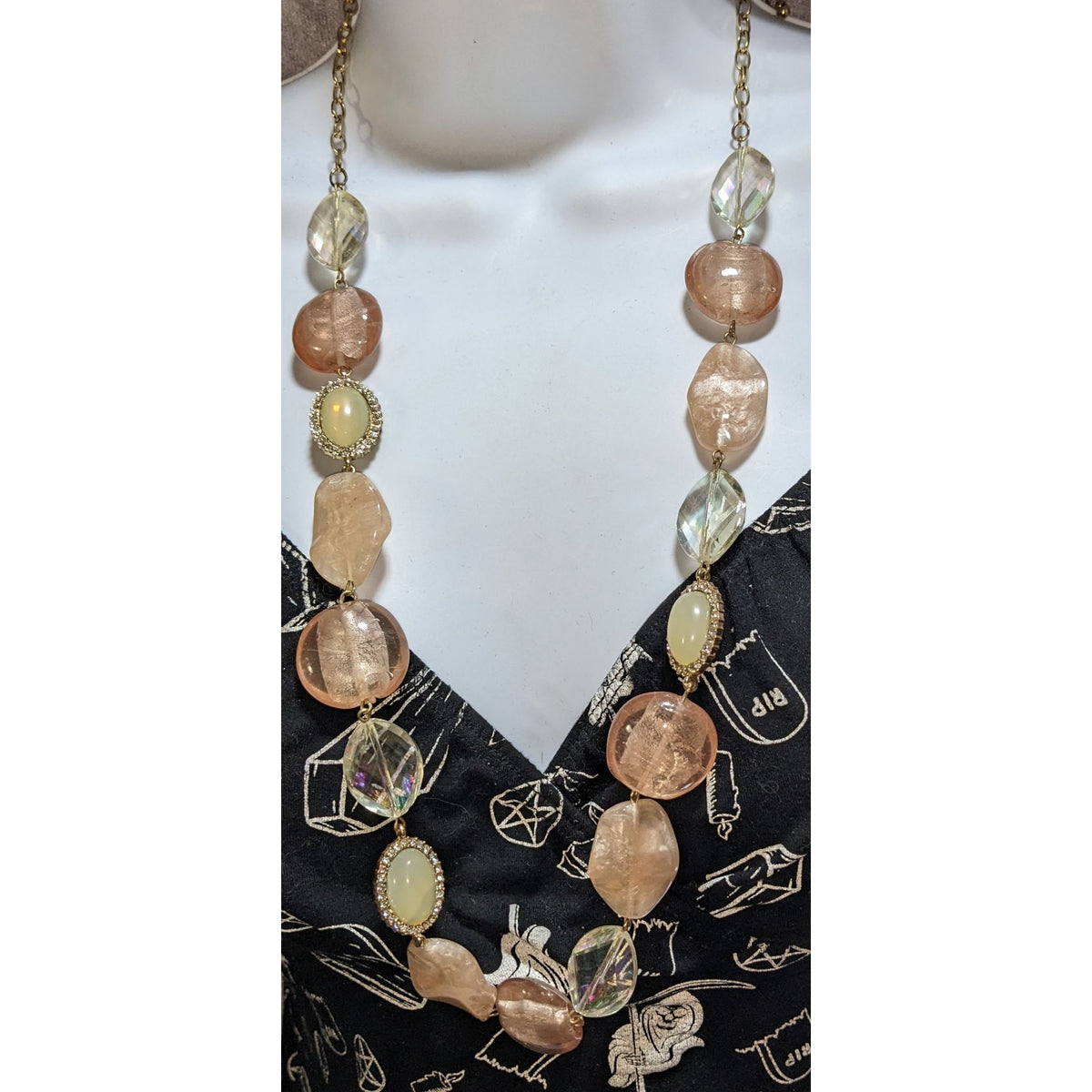 Charming Charlie Boho Acrylic Pink Iridescent Beaded Necklace 32 Inch