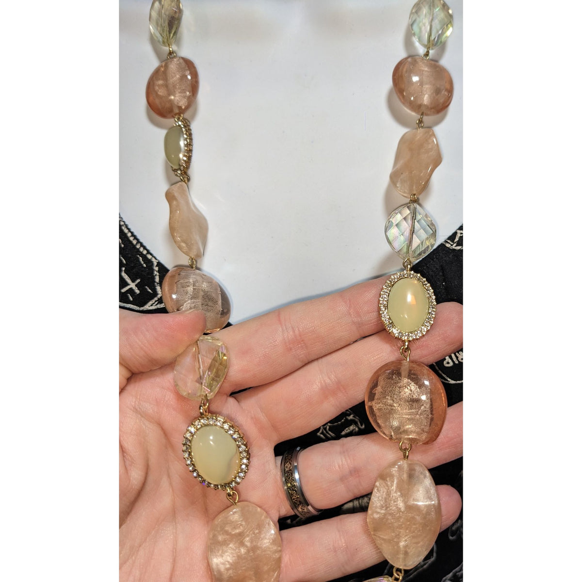 Charming Charlie Boho Acrylic Pink Iridescent Beaded Necklace 32 Inch